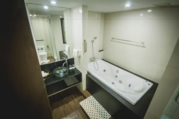 Studio Room