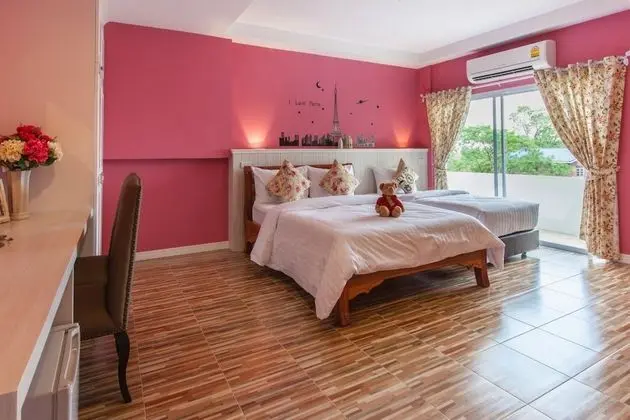 Deluxe Üç Kişilik Oda