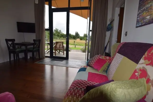 Deluxe Dağ Evi, Sigara İçilmez