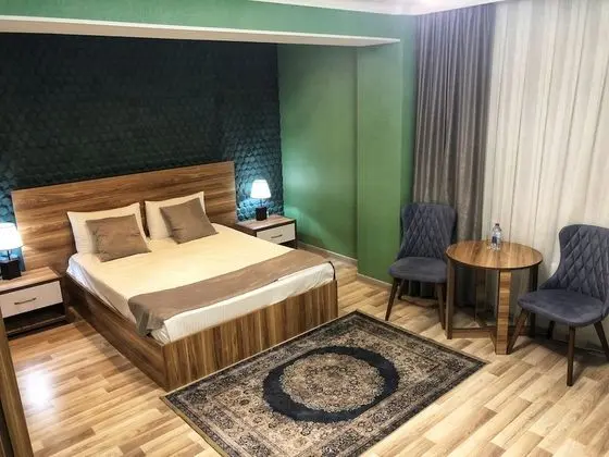 Deluxe Tek Büyük Yataklı Oda