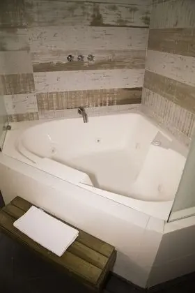 Deluxe Oda, 1 Çift Kişilik Yatak, Sıcak Su Küveti
