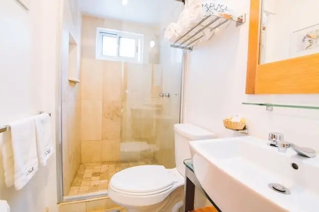 Superior Oda, 1 Büyük (Queen) Boy Yatak ve Çekyat, Özel Banyo