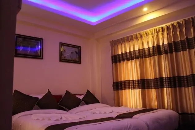 Deluxe Üç Kişilik Oda, Şehir Manzaralı