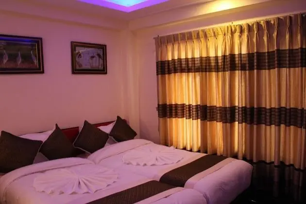 Deluxe Üç Kişilik Oda, Şehir Manzaralı
