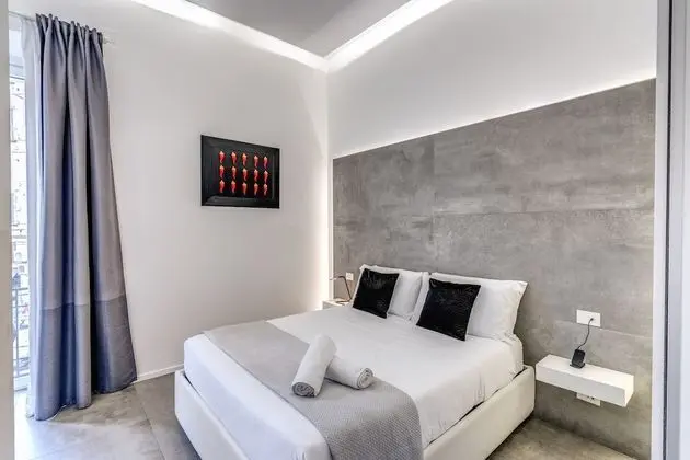 Tek Büyük Yataklı Oda, Balkon