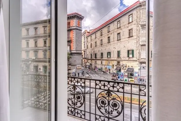 Tek Büyük Yataklı Oda, Balkon