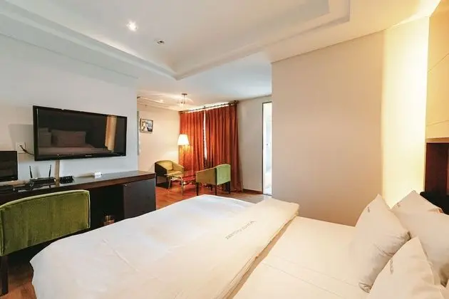 Deluxe Tek Büyük Yataklı Oda