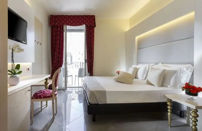 Deluxe Tek Büyük Yataklı Oda