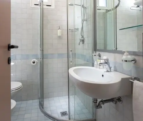 Economy Tek Büyük Yataklı Oda