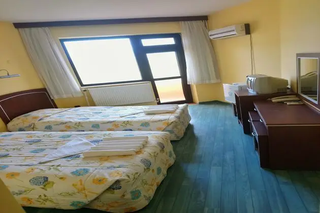 2 Tek Yataklı Kara Manzaralı Oda