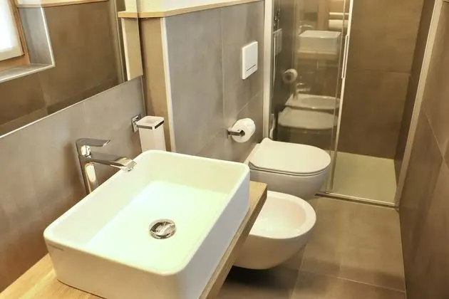 Büyük Yataklı Tek Kişilik Oda