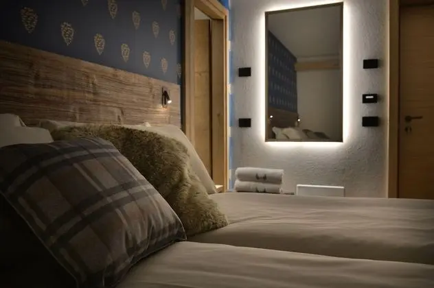 Tek Büyük veya İki Ayrı Yataklı Oda, Balkon