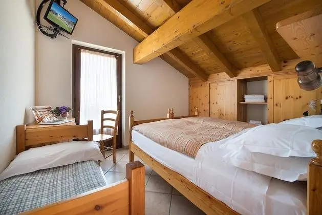 Tek Büyük Yataklı Oda (2 Adults 1 Child)