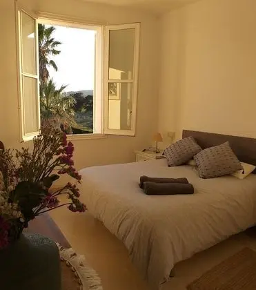 Dört Kişilik Oda, Bahçe Manzaralı