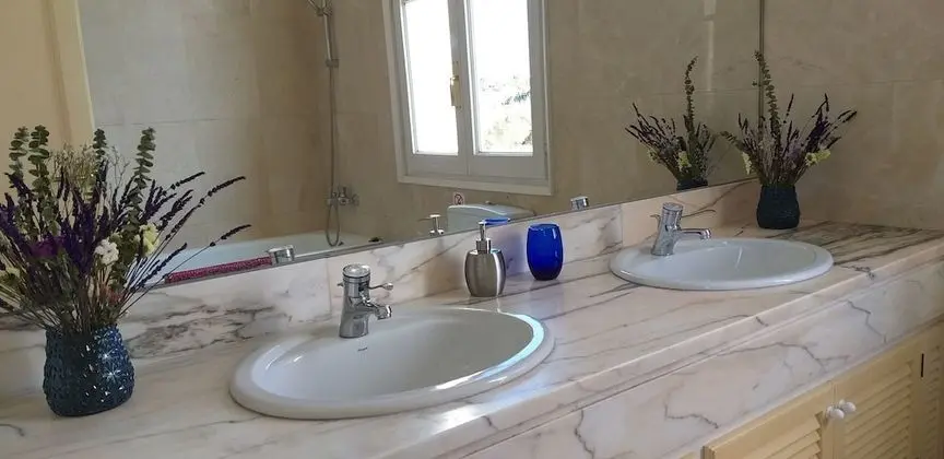 Dört Kişilik Oda, Bahçe Manzaralı