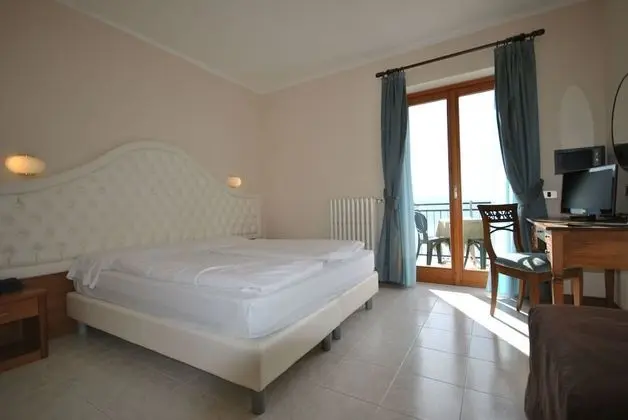 Superior Tek Büyük Yataklı Oda, Göl Manzaralı