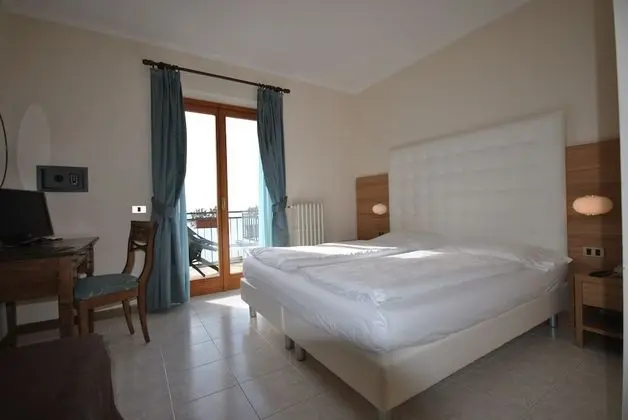 Superior Tek Büyük Yataklı Oda, Göl Manzaralı