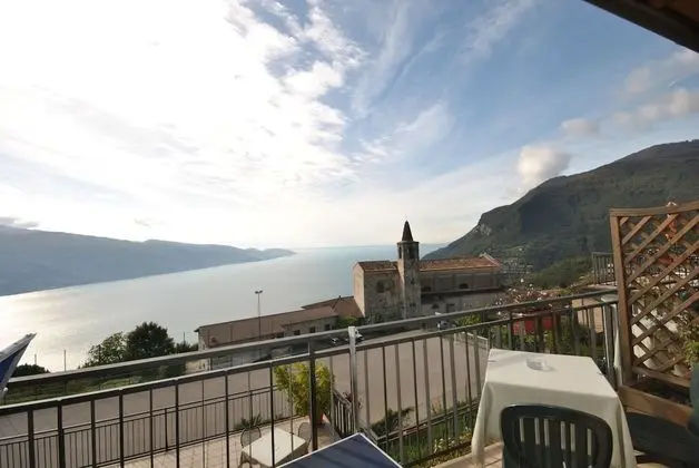 Superior Tek Büyük Yataklı Oda, Göl Manzaralı