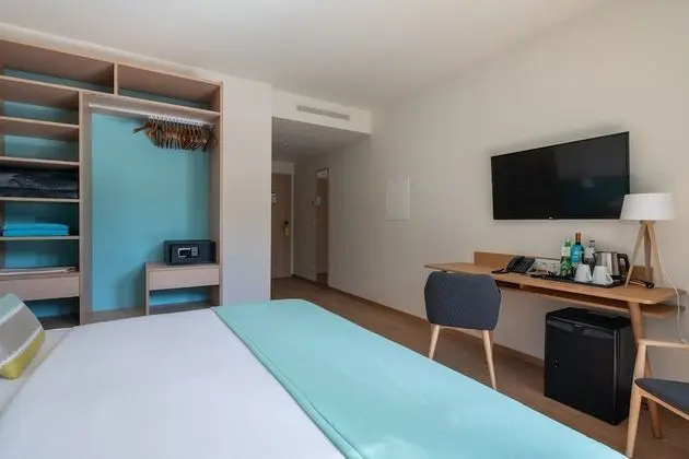 İki Ayrı Yataklı Oda, Kısmi Deniz Manzaralı