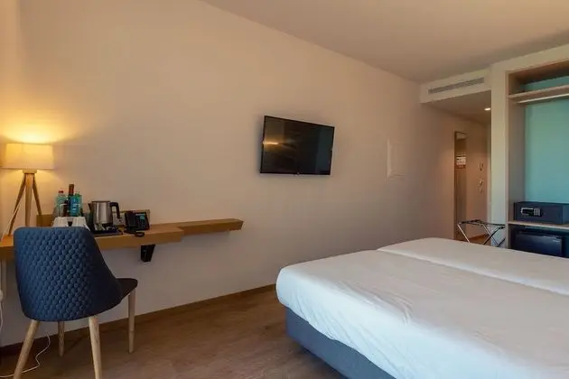 İki Ayrı Yataklı Oda, Kısmi Deniz Manzaralı
