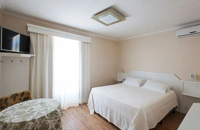 Deluxe Dört Kişilik Oda