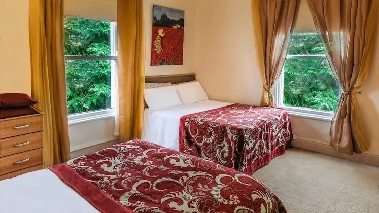 Deluxe Ev, 6 Yatak Odası