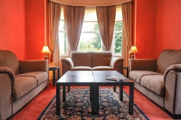 Deluxe House, 10 bedrooms