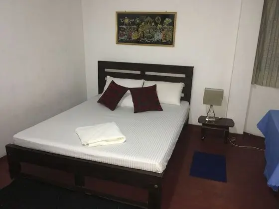 Lily Room