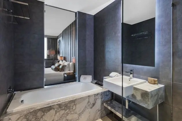 Paddington Deluxe Room
