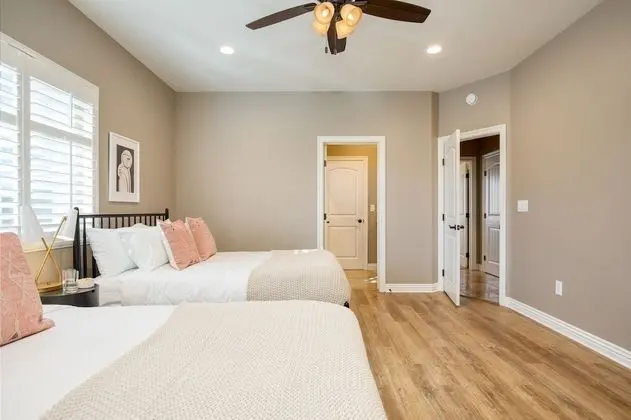 Ev (4 Bedrooms)