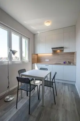 Family Apart Daire, Teras, Kısmi Deniz Manzaralı (Rosemary)