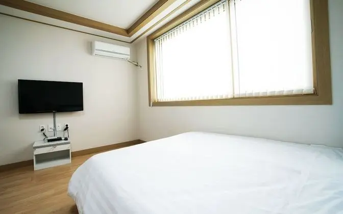 Standard Tek Büyük Yataklı Oda (One Room)