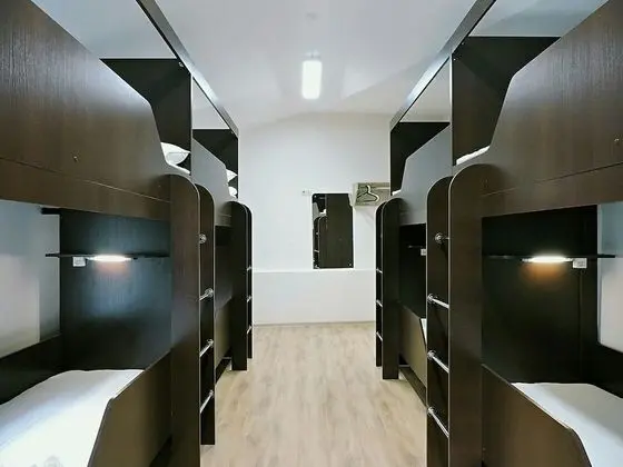 Ortak Ranzalı Oda, Sadece erkekler için (Bed in 16-Beds Male Dormitory)