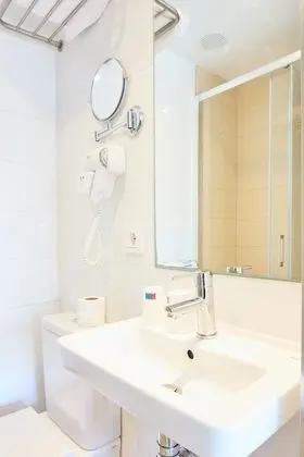 Üç Kişilik Oda (2 Adults + 1 Child)