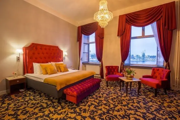 Premium Oda, 1 En Büyük (King) Boy Yatak, Sigara İçilmez, Deniz Manzaralı