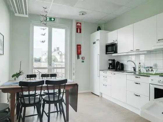 Tek Kişilik Oda, Ortak Banyo