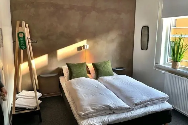 Business Tek Büyük Yataklı Oda