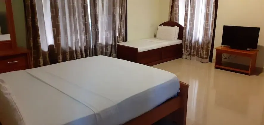 Deluxe Tek Büyük veya İki Ayrı Yataklı Oda, 1 Yatak Odası, Bahçe Manzaralı, Bahçeli