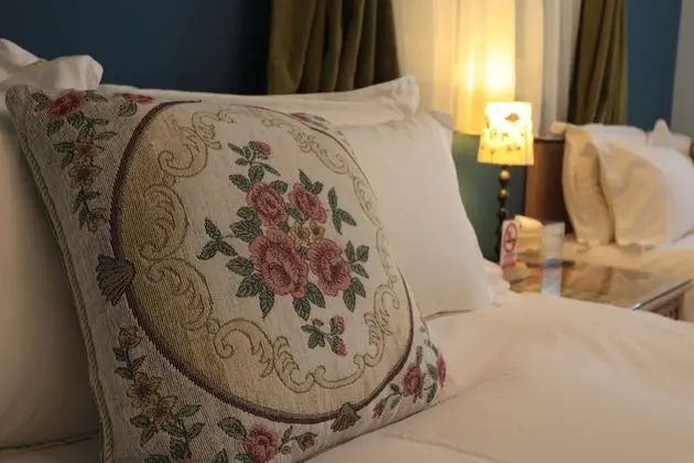 Standard Dört Kişilik Oda, Sigara İçilmez