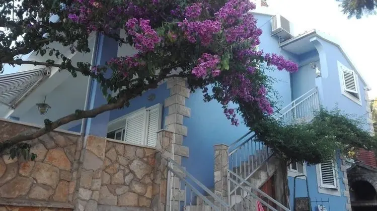 Apart Daire (Gana - 50 M from the sea - A1(5))