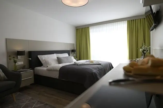 Tek Büyük Yataklı Oda, Balkon