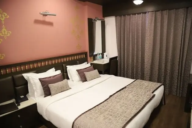 Luxury Tek Büyük Yataklı Oda, 1 Çift Kişilik Yatak, Sigara İçilmez, Şehir Manzaralı