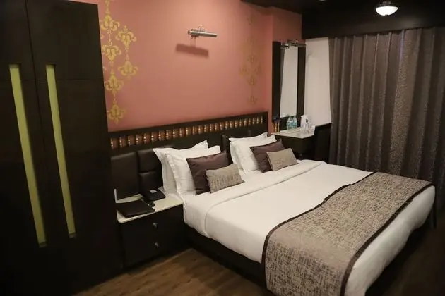 Luxury Tek Büyük Yataklı Oda, 1 Çift Kişilik Yatak, Sigara İçilmez, Şehir Manzaralı