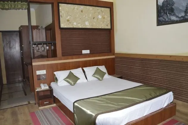 Deluxe Oda, Dağ Manzaralı (AC & Non AC)