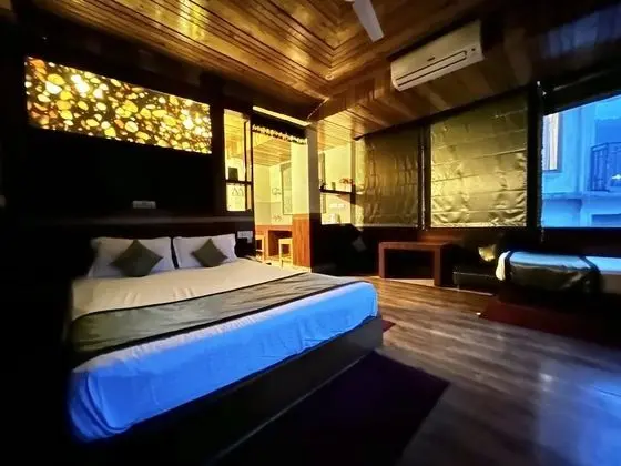 Luxury Süit, Vadi Manzaralı (AC & Non AC)