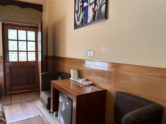 Superior Oda, Vadi Manzaralı (AC & Non AC)