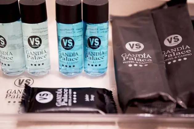 Üç Kişilik Oda, Deniz Manzaralı