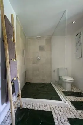 Basic Villa, Birden Çok Yatak