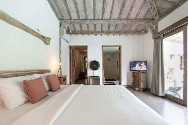 Basic Villa, Birden Çok Yatak