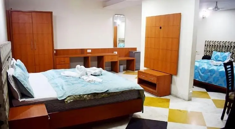 Standard Tek Büyük Yataklı Oda